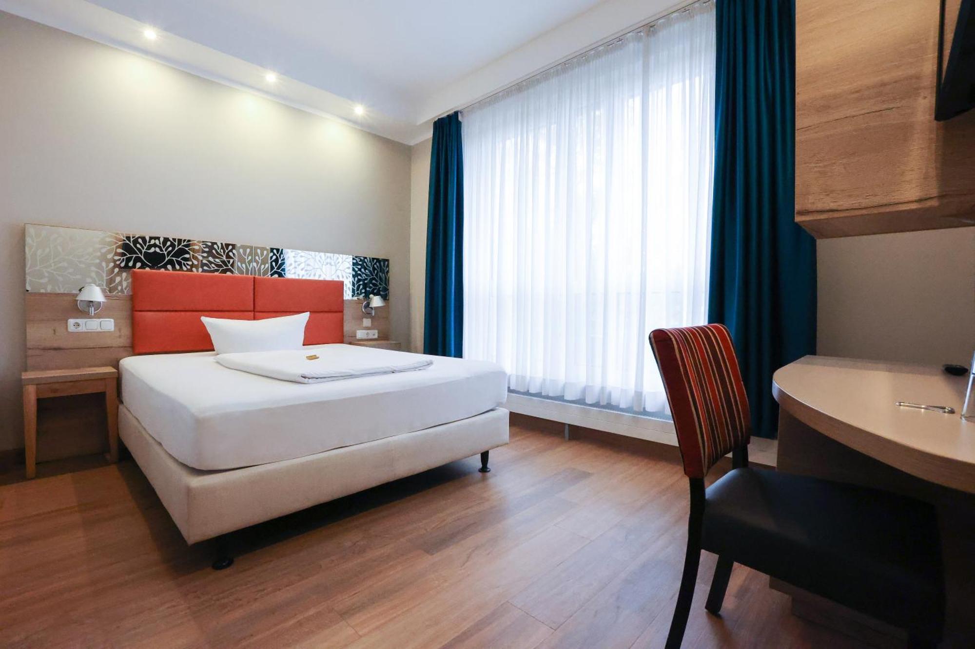 Hotel Blaubeurer Tor Ulm Ngoại thất bức ảnh