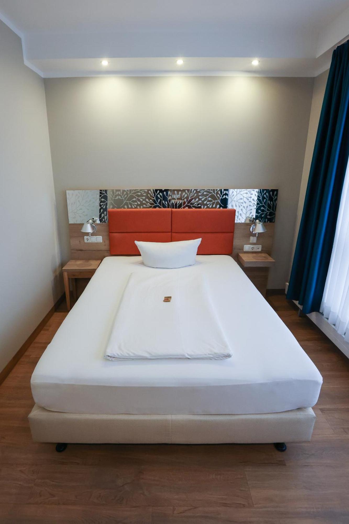 Hotel Blaubeurer Tor Ulm Ngoại thất bức ảnh